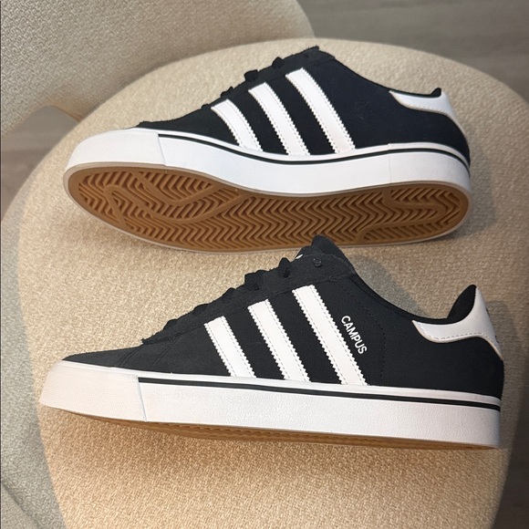 Adidas Classic Black and White Sneakers campus - Picture 4 of 5